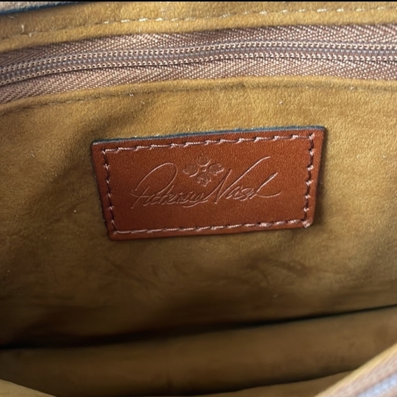 Patricia Nash Tooled Ochre/Red Lanza Crossbody Organizer NWT - Picture 5 of 15